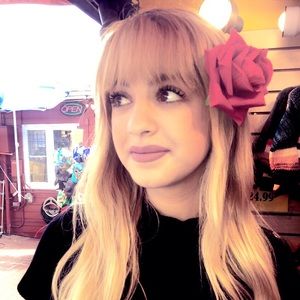 Meet your Posher, Rachel